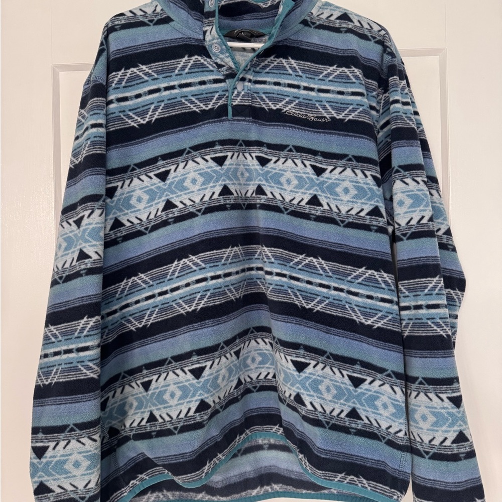 Eddie Bauer Blue and Gray Patterned Fleece. Native. Mens. Soft.
